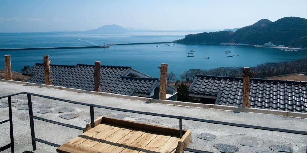 Aria Pension Namhae Exterior photo