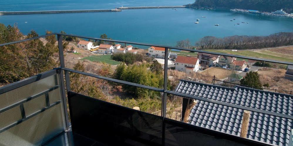 Aria Pension Namhae Exterior photo